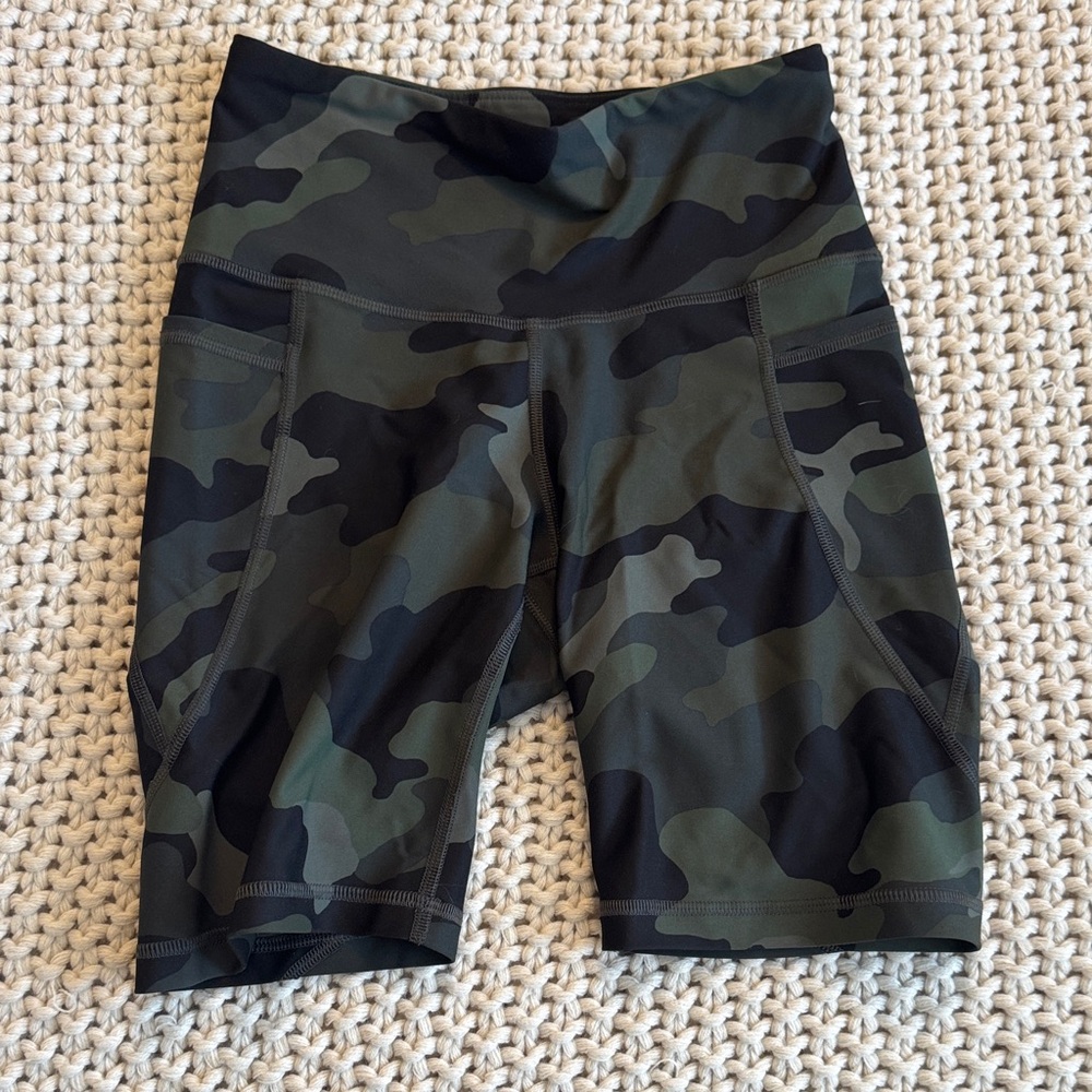 Old Navy Women's Camo Bike Shorts